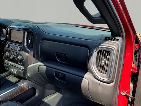 Used 2020 Chevrolet Silverado 1500 High Country w/ Technology Package AWD/4WD image 27