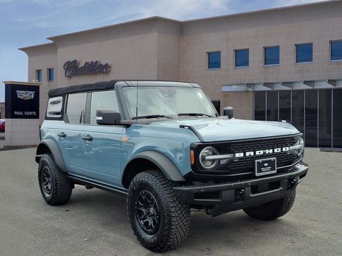 Used 2021 Ford Bronco Badlands image 3