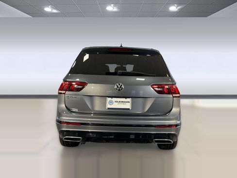 Used 2020 Volkswagen Tiguan SE R-Line FWD image 10