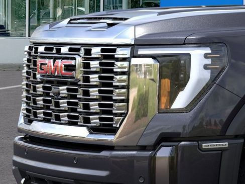 New 2026 GMC Sierra 3500 Denali w/ Technology Package AWD/4WD image 13