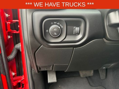 Used 2024 RAM 2500 Big Horn w/ Bed Utility Group image 17