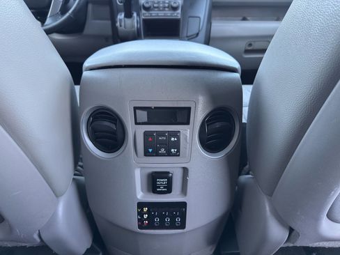 Used 2015 Honda Pilot Touring image 19