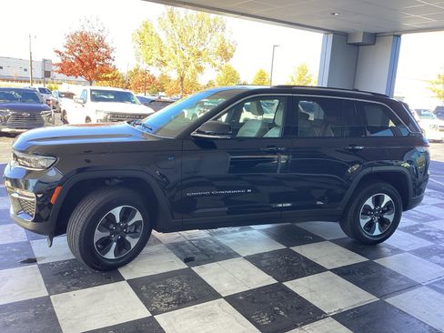 Used 2023 Jeep Grand Cherokee 4xe image 6