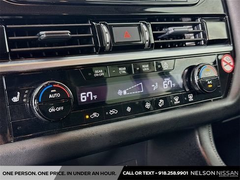 Certified 2025 Nissan Pathfinder SL image 16