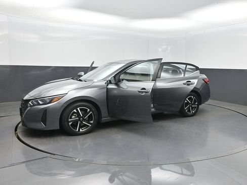Used 2024 Nissan Sentra SV FWD image 35