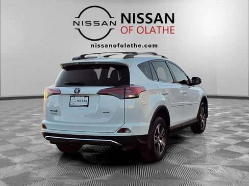 Used 2017 Toyota RAV4 XLE image 28