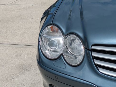 Used 2004 Mercedes-Benz SL 500 image 9