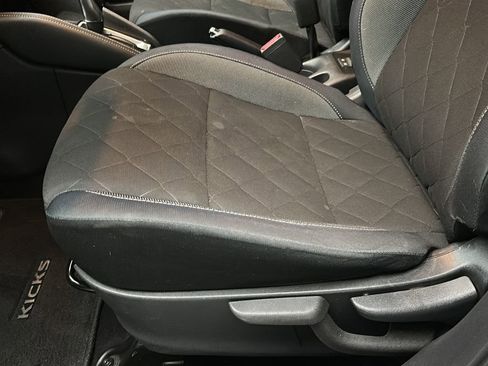 Used 2018 Nissan Kicks SV w/ Exterior Electronics Package FWD image 10