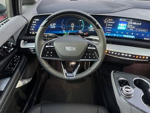Certified 2025 Cadillac Optiq Luxury 1 image 15