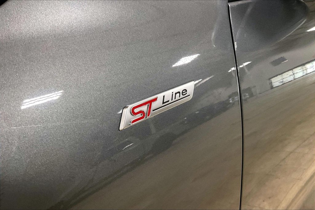 Certified 2025 Ford Escape ST-Line AWD/4WD image 8