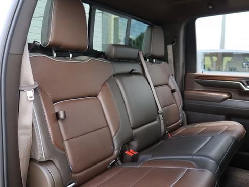 Used 2024 GMC Sierra 2500 Denali w/ Denali Reserve Package AWD/4WD image 37