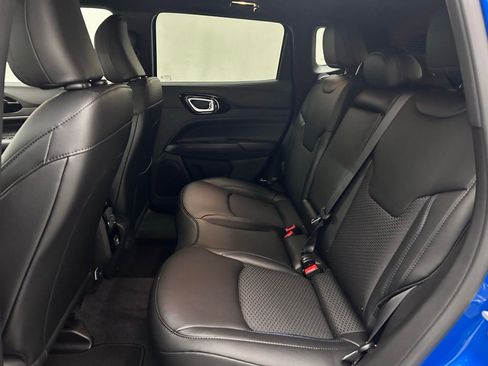 New 2026 Jeep Compass Latitude image 14