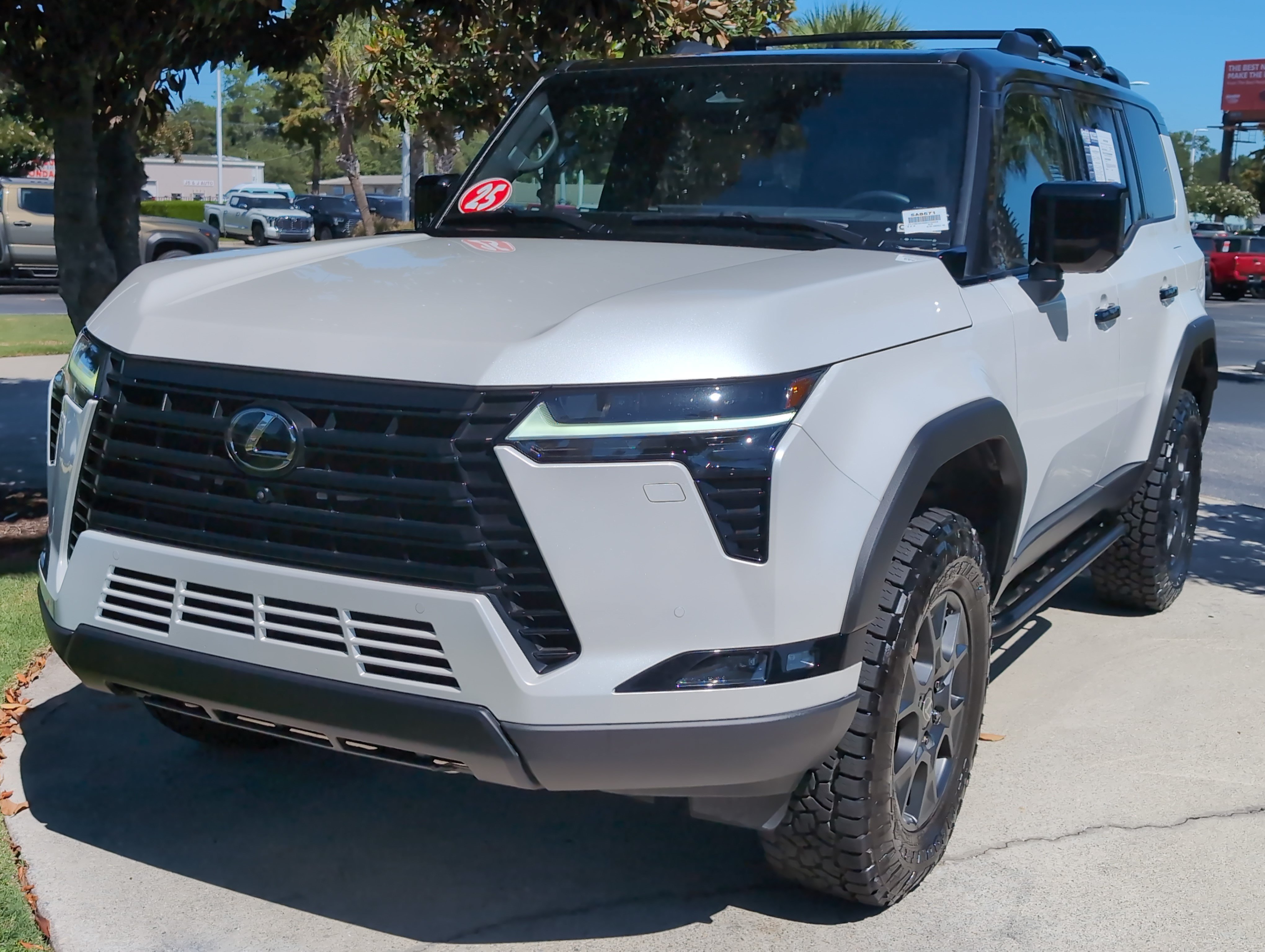 Used 2025 Lexus GX 550 AWD/4WD image 5