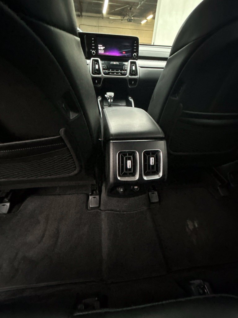 Used 2022 Kia Sorento S FWD image 18