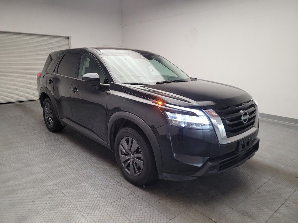 Used 2022 Nissan Pathfinder S FWD image 13