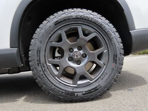 New 2025 Honda Pilot TrailSport image 9