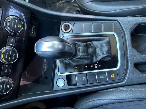 Used 2019 Volkswagen Jetta SEL image 34