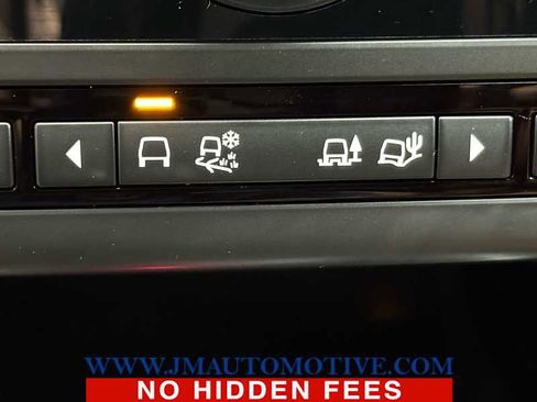 Used 2019 Land Rover Discovery Sport HSE Luxury image 33