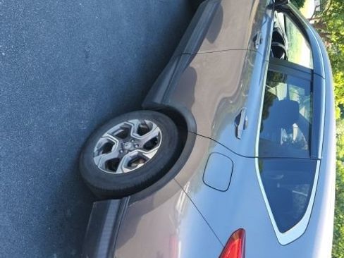 Used 2018 Honda CR-V EX image 9