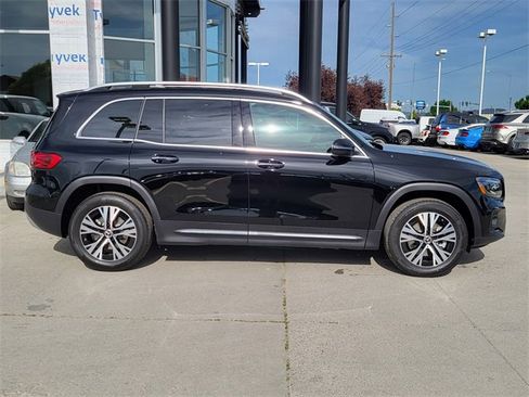 New 2025 Mercedes-Benz GLB 250 4MATIC image 43