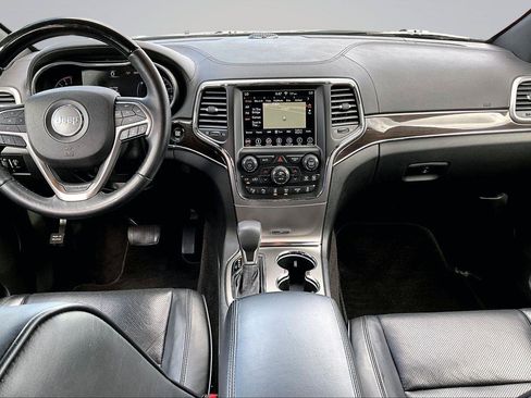 Used 2018 Jeep Grand Cherokee Overland AWD/4WD image 17