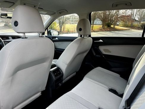 Used 2020 Volkswagen Tiguan S image 16