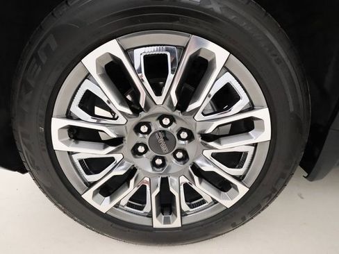 Used 2024 GMC Sierra 1500 Denali Ultimate image 6