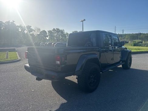 Used 2022 Jeep Gladiator Sport image 5