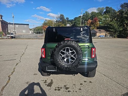 New 2025 Ford Bronco Badlands image 4