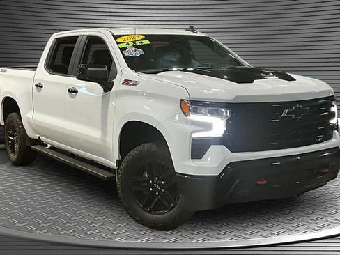 Used 2023 Chevrolet Silverado 1500 LT Trail Boss w/ Protection Package AWD/4WD image 3