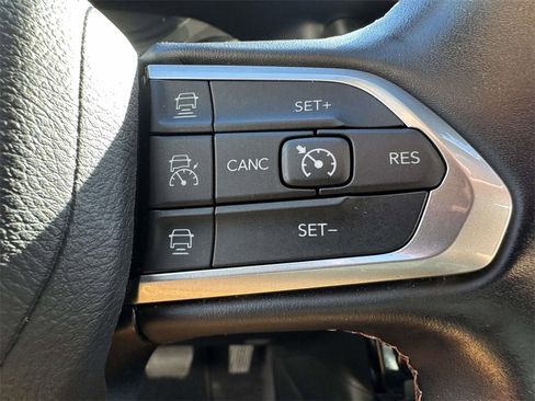 Used 2022 Jeep Compass Limited image 30