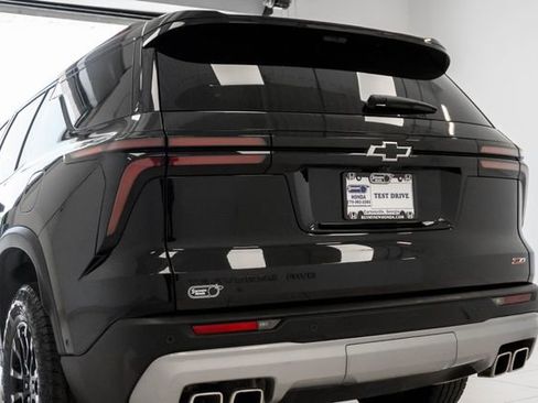 Used 2024 Chevrolet Traverse Z71 w/ Enhanced Driving Package AWD/4WD image 12