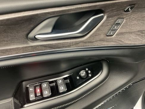 Used 2021 Jeep Grand Cherokee L Overland w/ Luxury Tech Group IV image 11