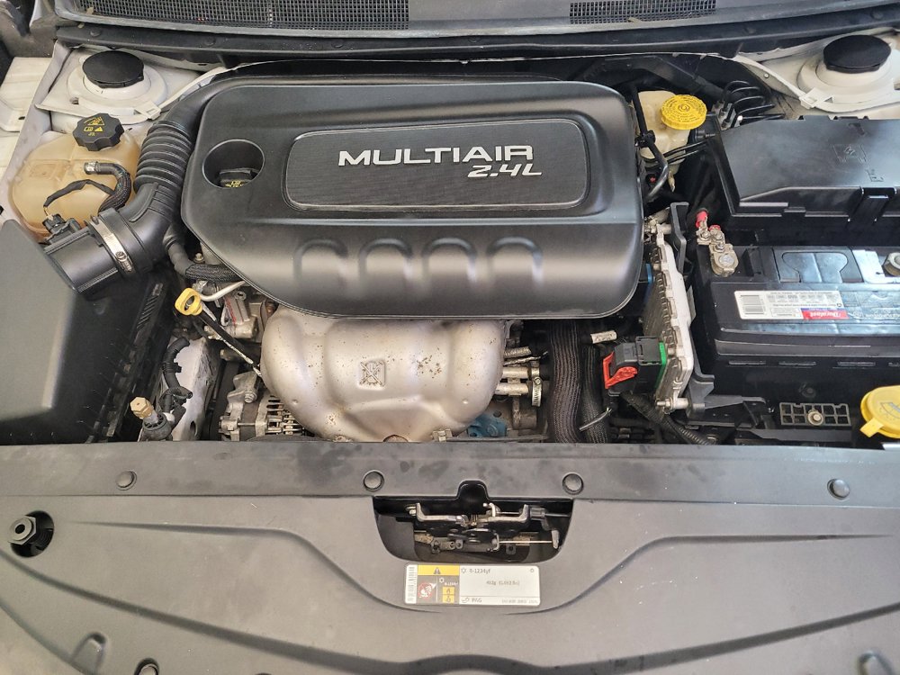 Used 2016 Chrysler 200 Limited w/ Convenience Group FWD image 30
