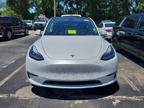 Used 2021 Tesla Model Y Long Range AWD/4WD image 2