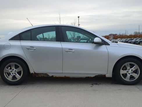 Used 2016 Chevrolet Cruze LT image 7