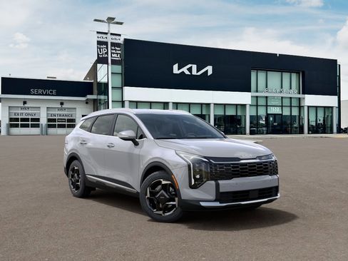 New 2026 Kia Sportage EX AWD/4WD image 9