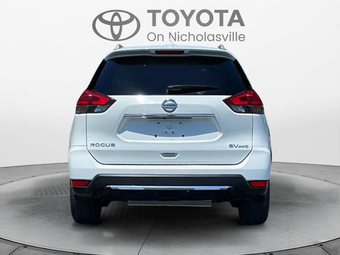 Used 2017 Nissan Rogue SV AWD/4WD image 5