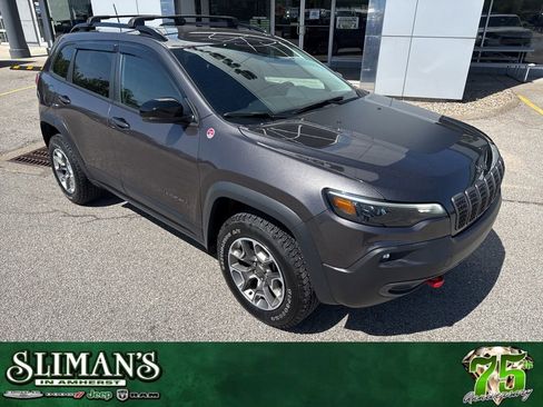 Used 2022 Jeep Cherokee Trailhawk w/ Trailer Tow Group AWD/4WD image 1