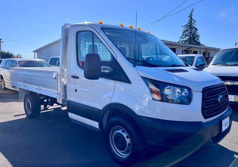 Used 2018 Ford Transit 250 138 RWD image 8