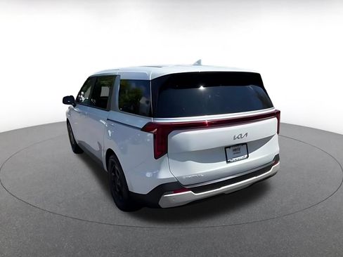 Used 2026 Kia Carnival FWD image 13