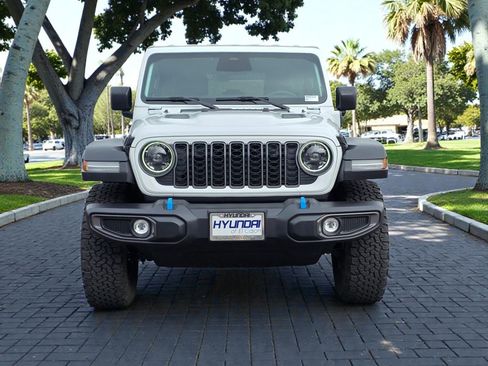 Used 2025 Jeep Wrangler Unlimited Rubicon 4xe w/ Safety Group AWD/4WD image 3