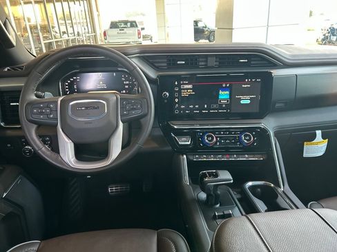 Used 2026 GMC Sierra 1500 Denali w/ Denali Reserve Package AWD/4WD image 15