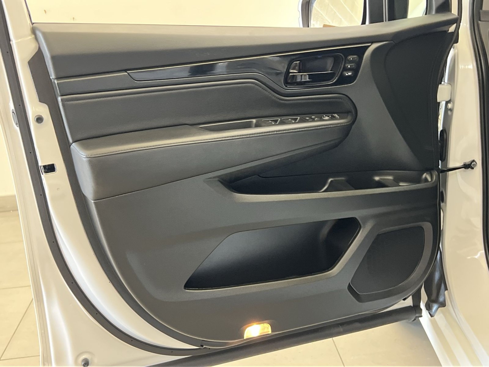 Used 2023 Honda Odyssey Touring image 40