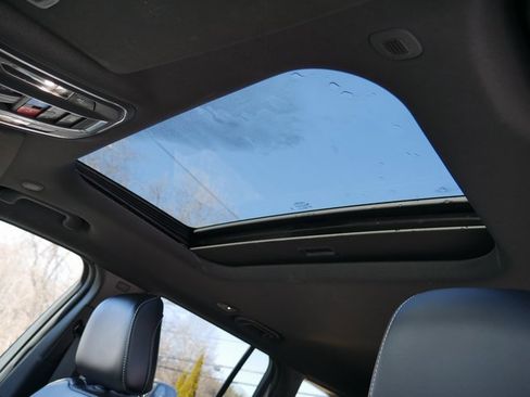 Used 2024 Jeep Grand Cherokee Altitude image 15