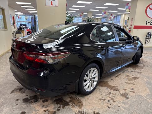 Used 2023 Toyota Camry LE w/ Cold Weather Package image 9