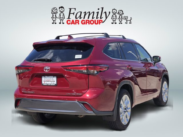 Used 2023 Toyota Highlander Limited AWD/4WD image 4