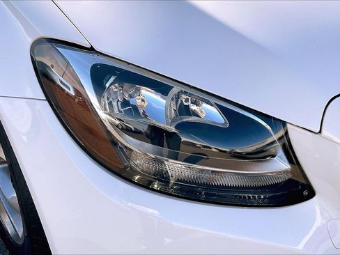 Used 2018 Mercedes-Benz C 300 Sedan image 24