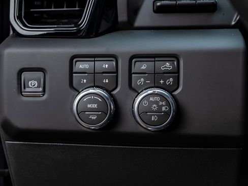 Used 2026 GMC Sierra 1500 AT4 w/ Technology Package image 22