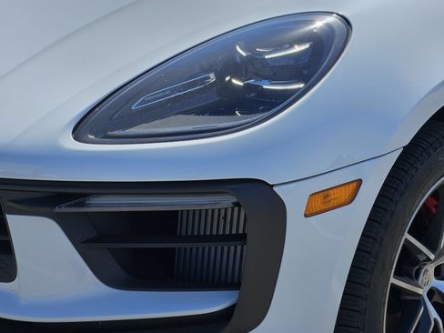 Certified 2026 Porsche Macan S AWD/4WD image 12